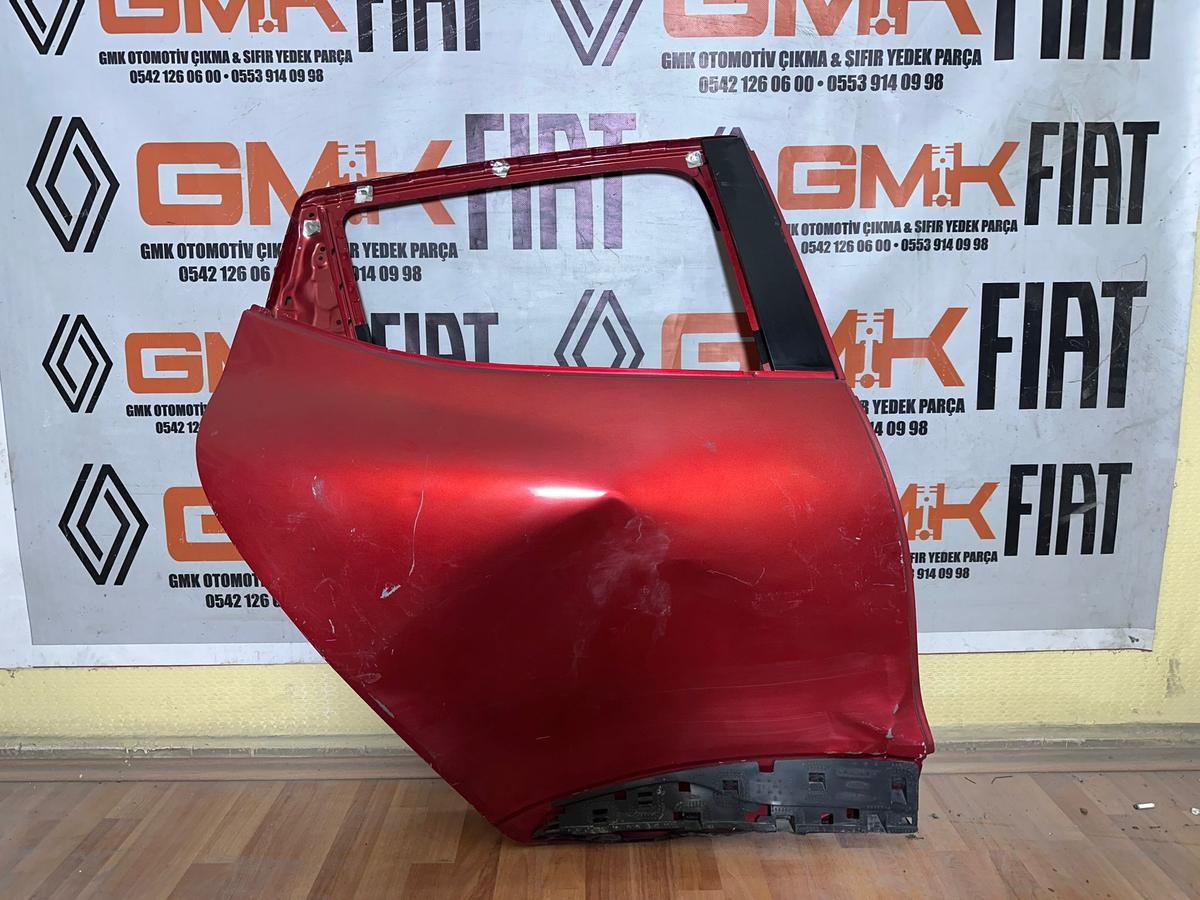 Renault Clio 4 Sağ Arka Kapı Kırmızı 13/20 821006799r